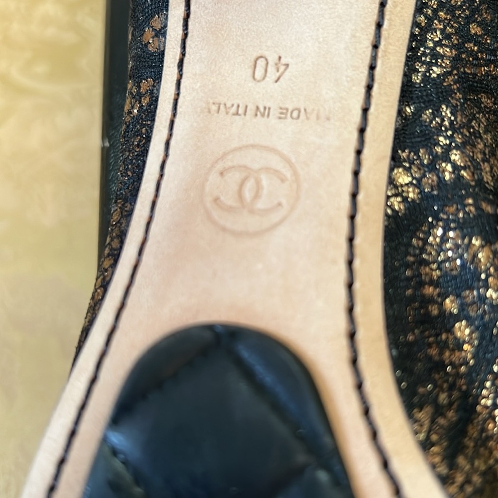 New Chanel shoes with original box - Picture 9 of 12